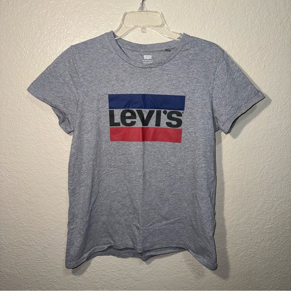 Levi's Tops - Levi’s Gray Tee Shirt Size Large Classic Short Sleeve Casual Top